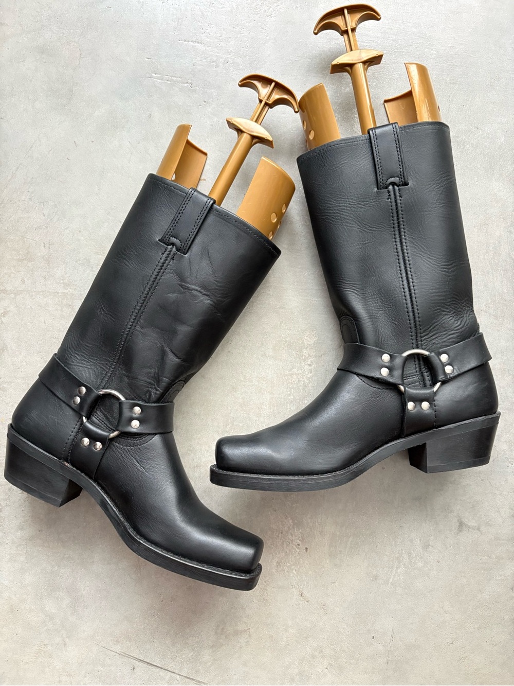 FRYE πΊπΈ12R Harness Boots - Picture 15 of 16